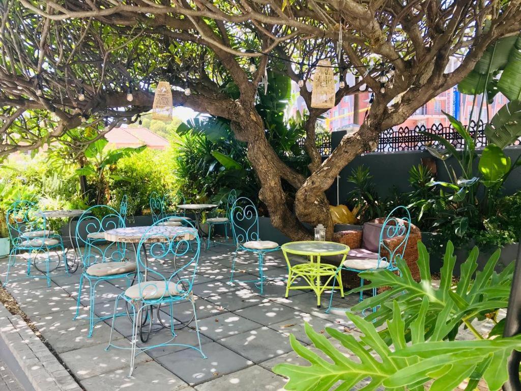 Moy Guesthouse & Backpackers Cape Town Exterior photo