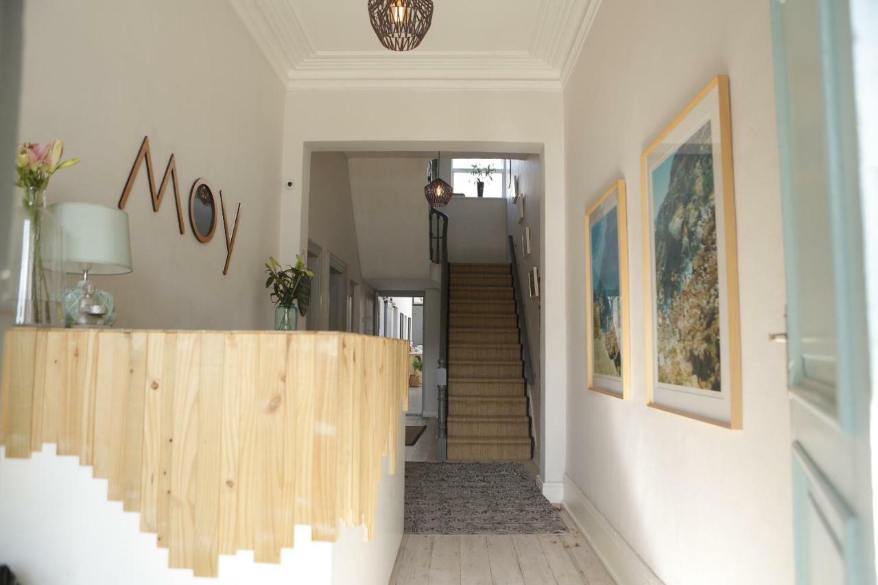 Moy Guesthouse & Backpackers Cape Town Exterior photo