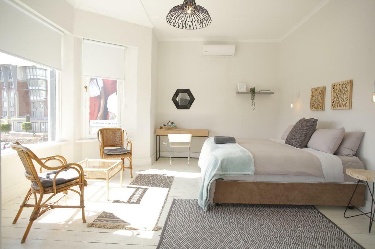 Moy Guesthouse & Backpackers Cape Town Exterior photo